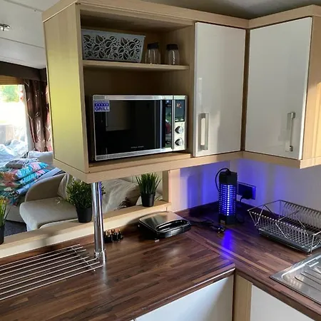 Holidays Nowe Guty *